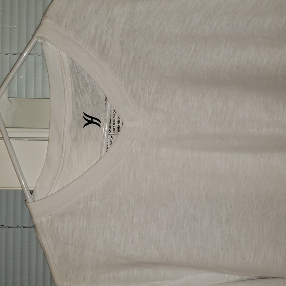 YH WHITE SHIRT 👕 - Picture 2 of 3